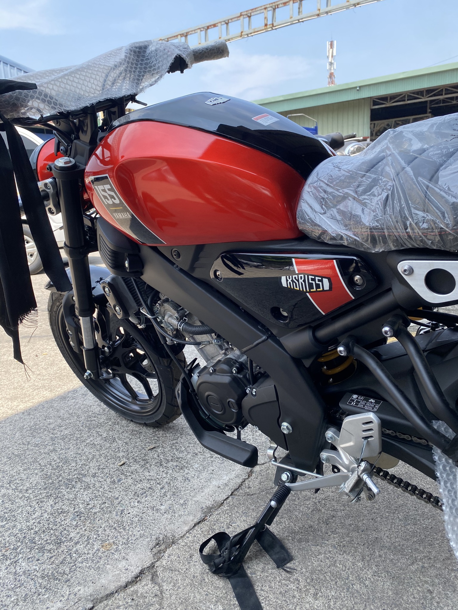 Xe Yamaha dáng đẹp đời mới có mặt ở đại lý: Mạnh 20 mã lực, ăn xăng 2L/100km, đấu mẫu Honda vừa về nước - Ảnh 10