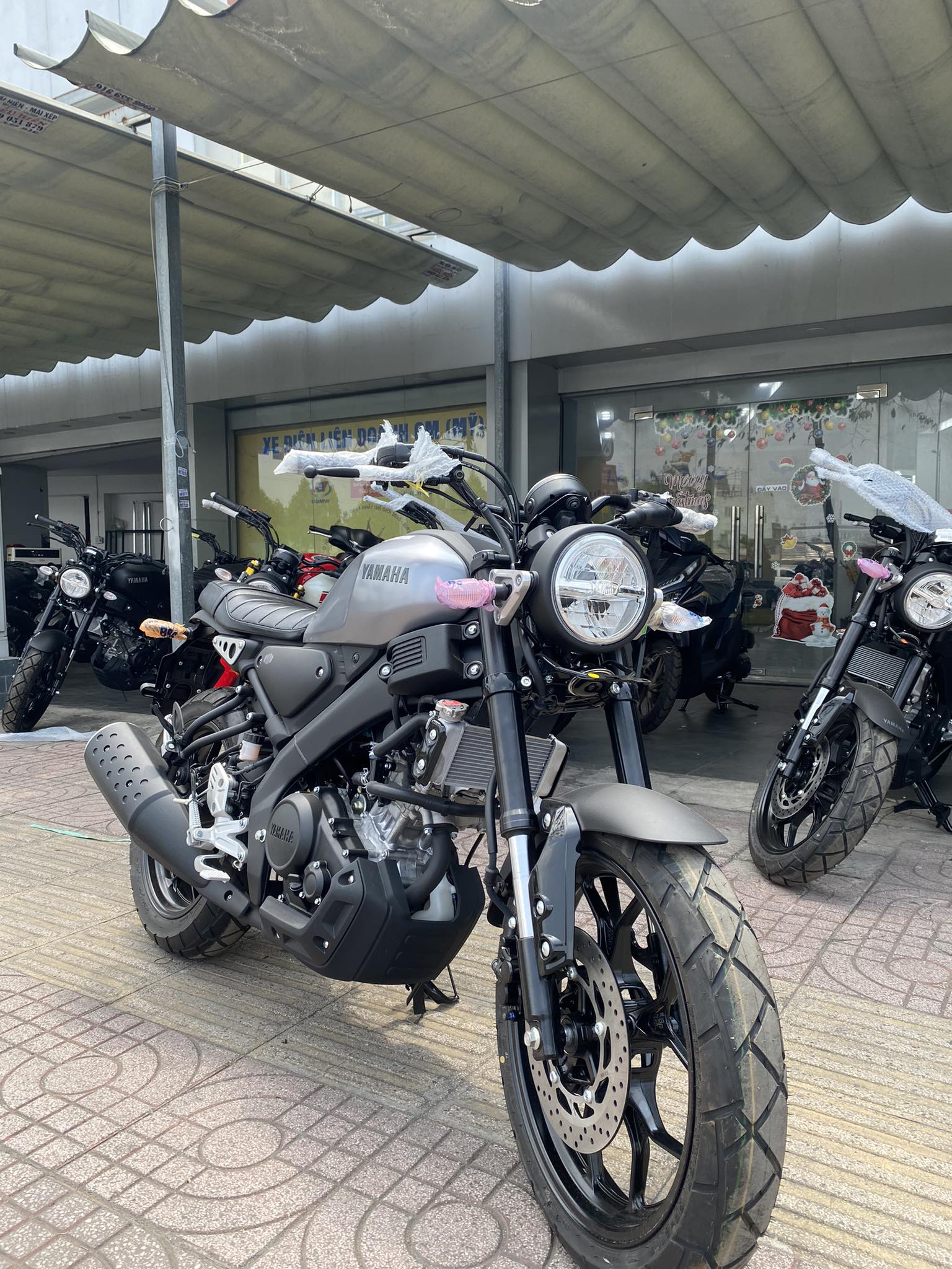 Xe Yamaha dáng đẹp đời mới có mặt ở đại lý: Mạnh 20 mã lực, ăn xăng 2L/100km, đấu mẫu Honda vừa về nước - Ảnh 4