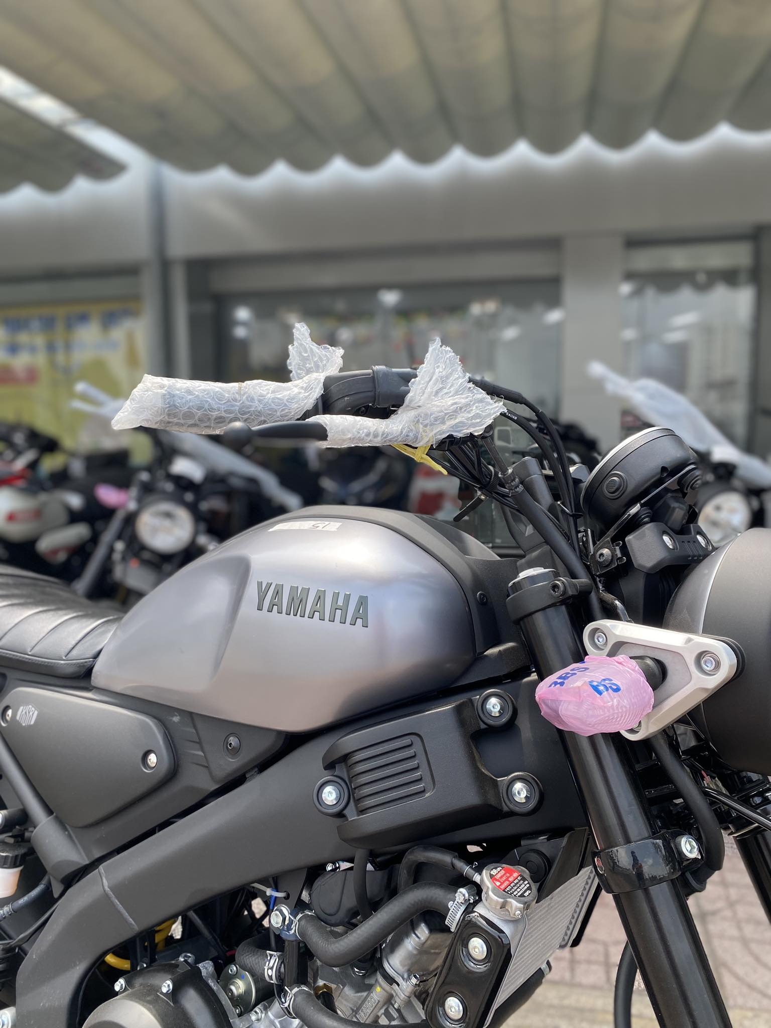 Xe Yamaha dáng đẹp đời mới có mặt ở đại lý: Mạnh 20 mã lực, ăn xăng 2L/100km, đấu mẫu Honda vừa về nước - Ảnh 5