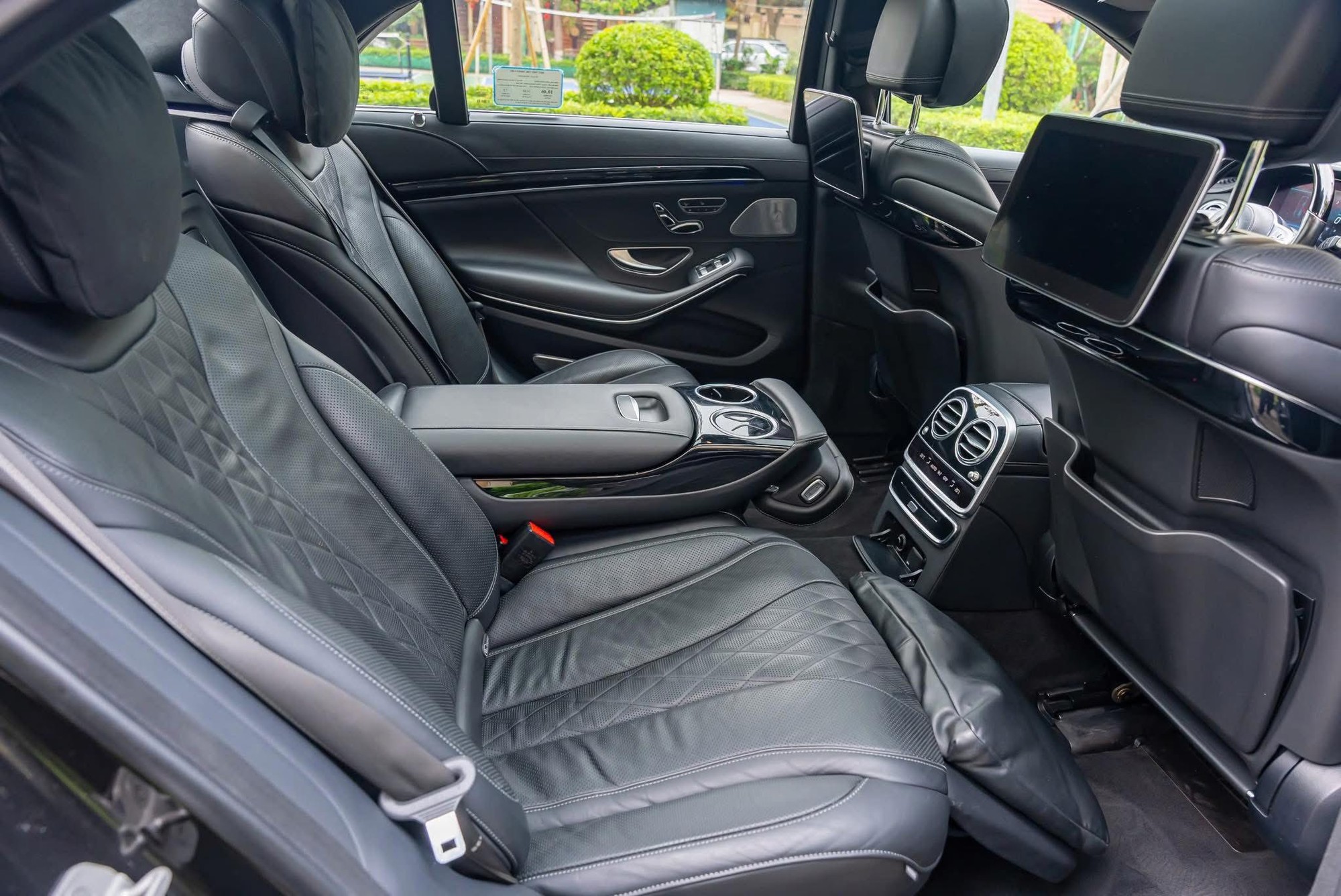 Mercedes-Benz S 450 rao bán 1,8 tỷ đồng: Người bán nói 'tội gì mua C 300', đẳng cấp S-Class 'vẫn khác lắm' - Ảnh 6