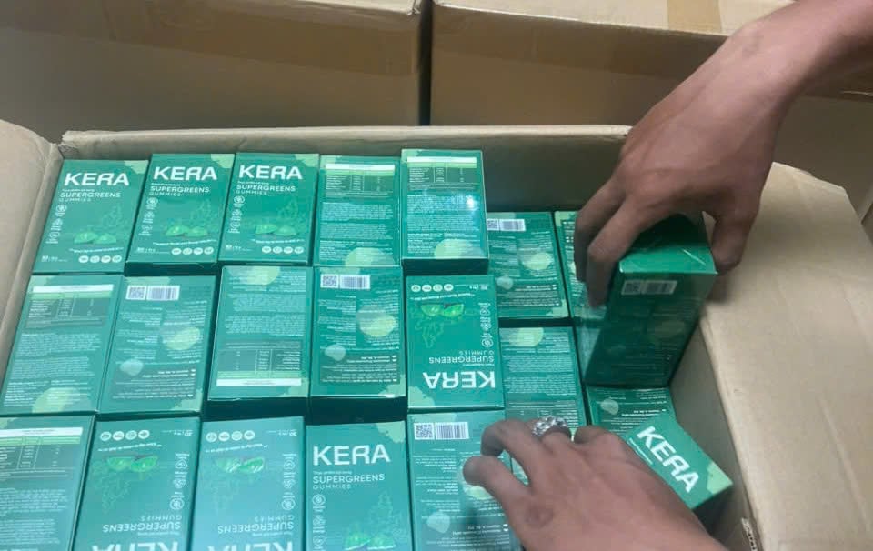 Khám xét, thu hơn 24.000 hộp kẹo Kera vụ Hằng Du mục, Quang Linh Vlogs - Ảnh 1