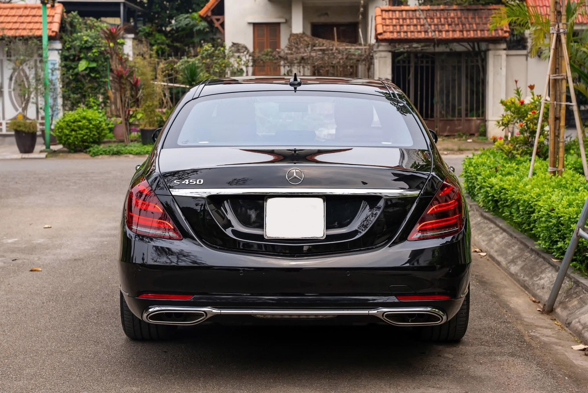 Mercedes-Benz S 450 rao bán 1,8 tỷ đồng: Người bán nói 'tội gì mua C 300', đẳng cấp S-Class 'vẫn khác lắm' - Ảnh 2