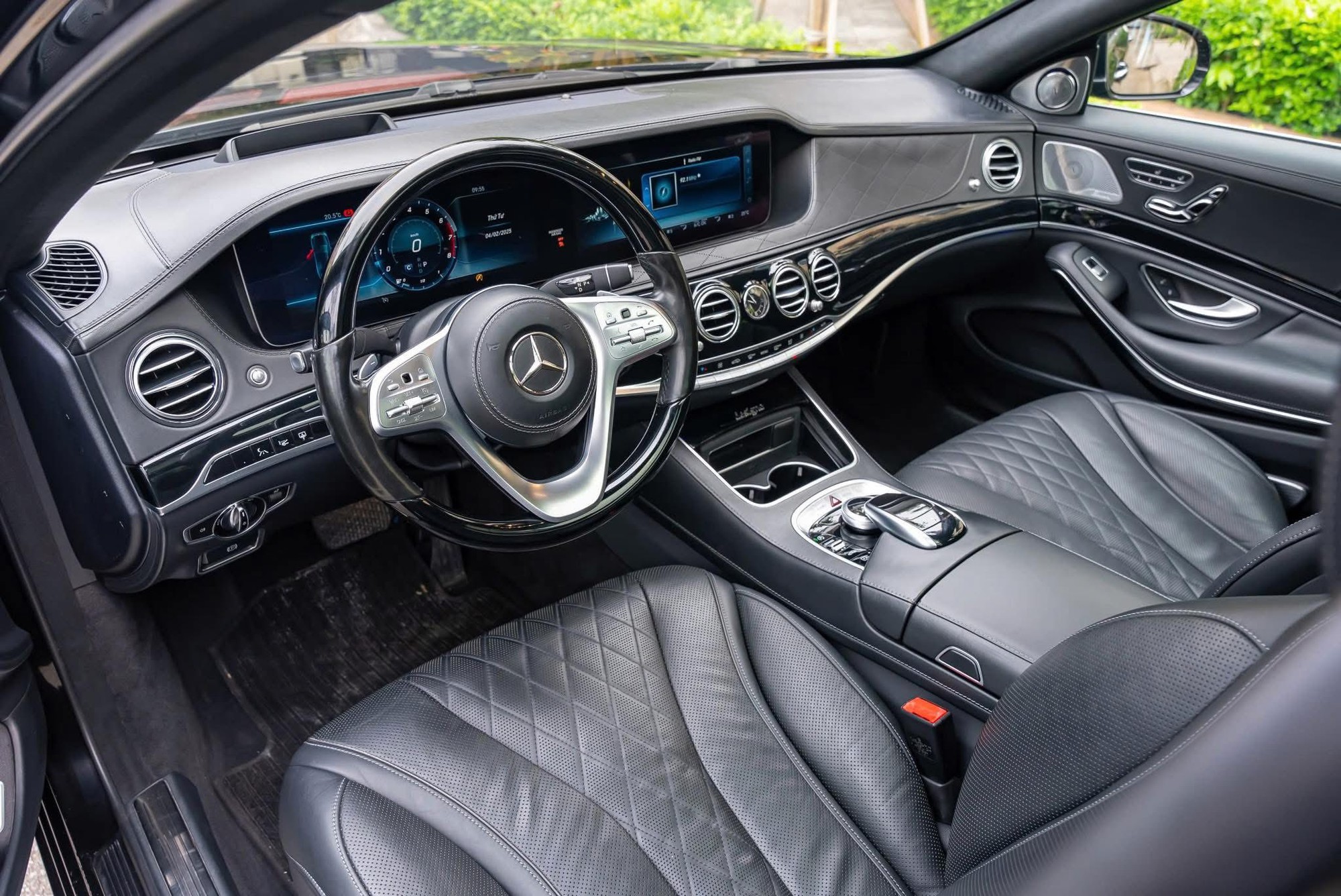 Mercedes-Benz S 450 rao bán 1,8 tỷ đồng: Người bán nói 'tội gì mua C 300', đẳng cấp S-Class 'vẫn khác lắm' - Ảnh 5