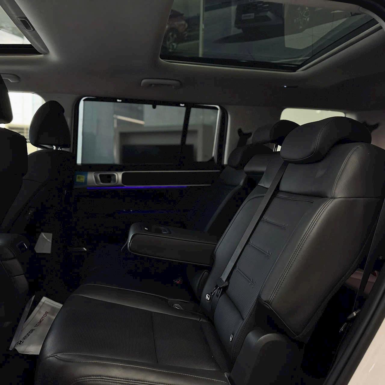 Hyundai Santa Fe "dọn kho" giảm giá 145 triệu đồng tại đại lý: Bản tầm trung còn từ 1,12 tỷ, thêm lựa chọn giá rẻ hơn Everest nhưng phải đánh đổi một thứ khi bán lại - Ảnh 8