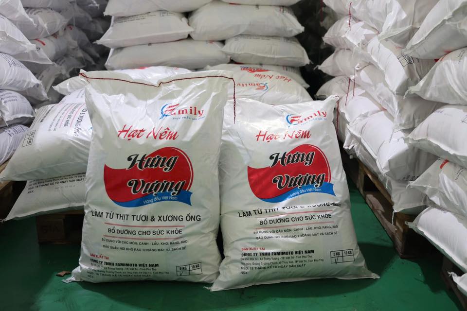 ẢNH: Khám xét khẩn cấp Công ty Famimoto Việt Nam, choáng với số lượng 40 tấn mì chính, 22 tấn hạt nêm giả - Ảnh 17