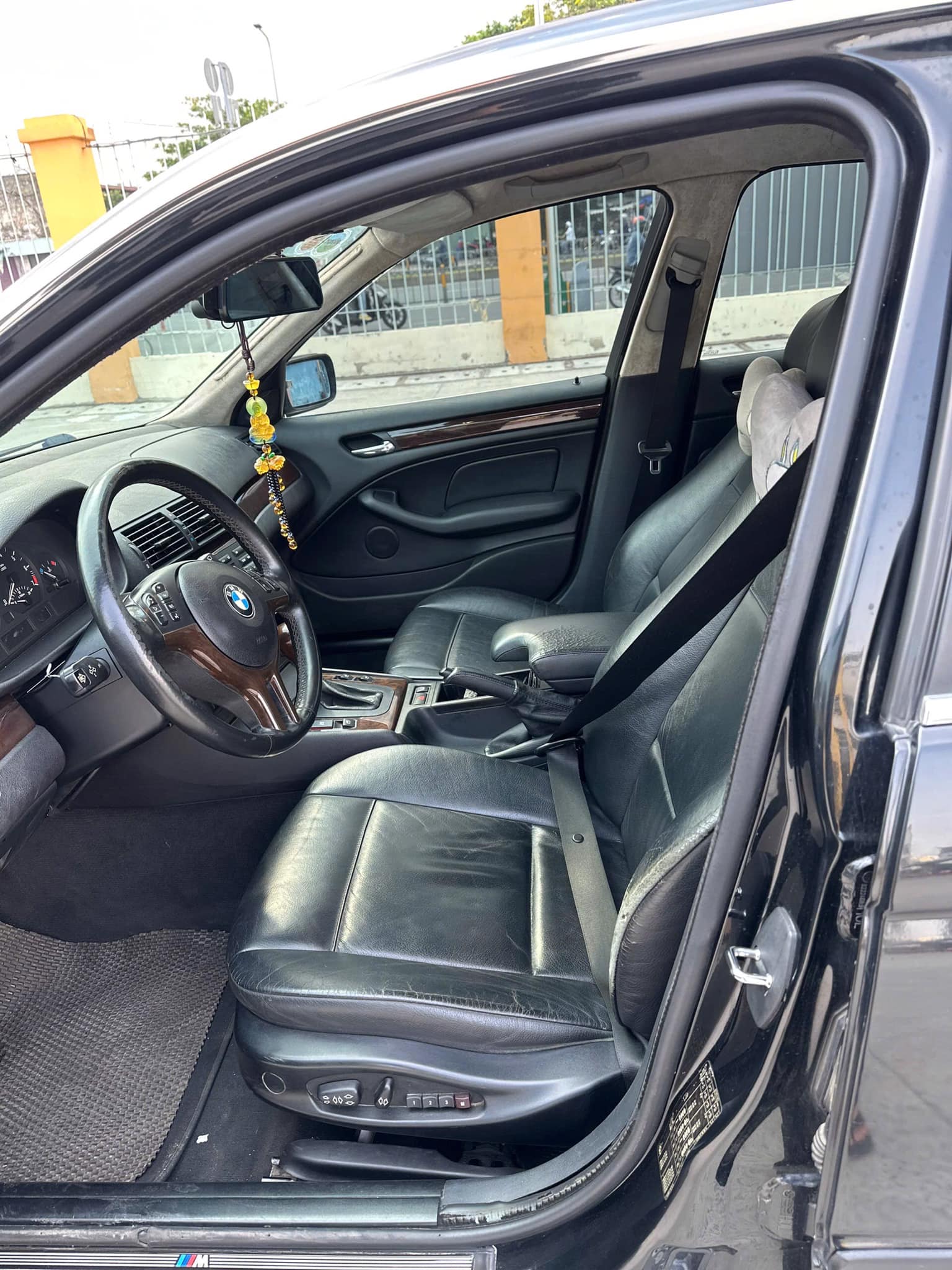 Rao một cặp BMW 325i giá từ 150 triệu đồng/chiếc, người bán chia sẻ: ‘Đi một năm không cần sửa’ - Ảnh 4