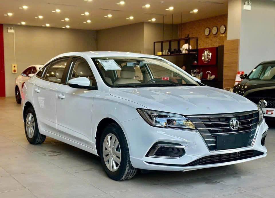 Xả kho, sedan hạng C rẻ nhất Việt Nam bất ngờ giảm đậm còn 339 triệu đồng - rẻ hơn KIA Morning, Hyundai Grand i10 - Ảnh 2