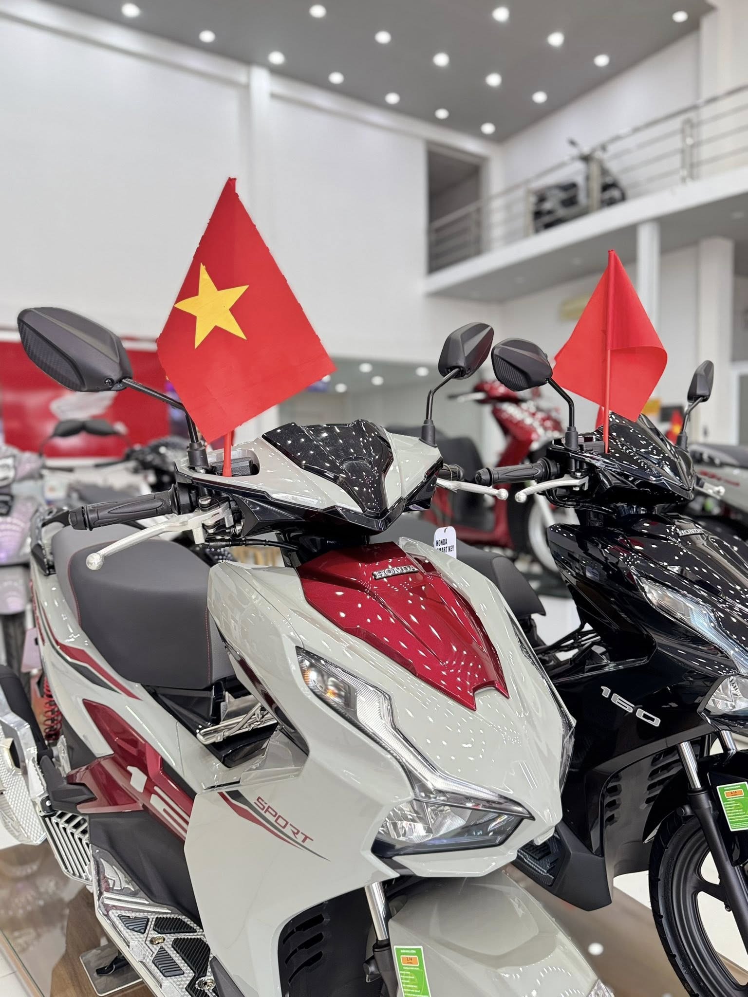 Loạt xe máy giảm sốc dịp lễ 30/4-1/5: Honda Vision, Yamaha PG-1, SH… bán dưới mức đề xuất, có chiếc chỉ 26 triệu đồng - Ảnh 2