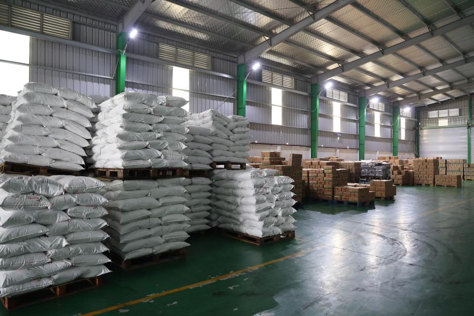 ẢNH: Khám xét khẩn cấp Công ty Famimoto Việt Nam, choáng với số lượng 40 tấn mì chính, 22 tấn hạt nêm giả - Ảnh 14