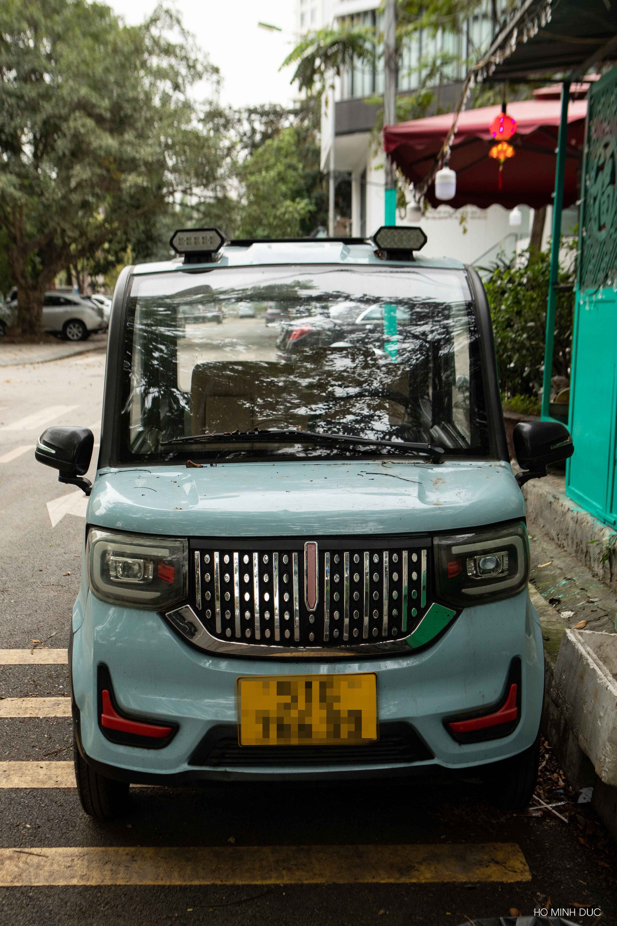 Xuất hiện ở Hà Nội chiếc ô tô mang biển vàng ngang giá Honda Air Blade: Có gì tiện nghi, đi nhanh cỡ nào? - Ảnh 3