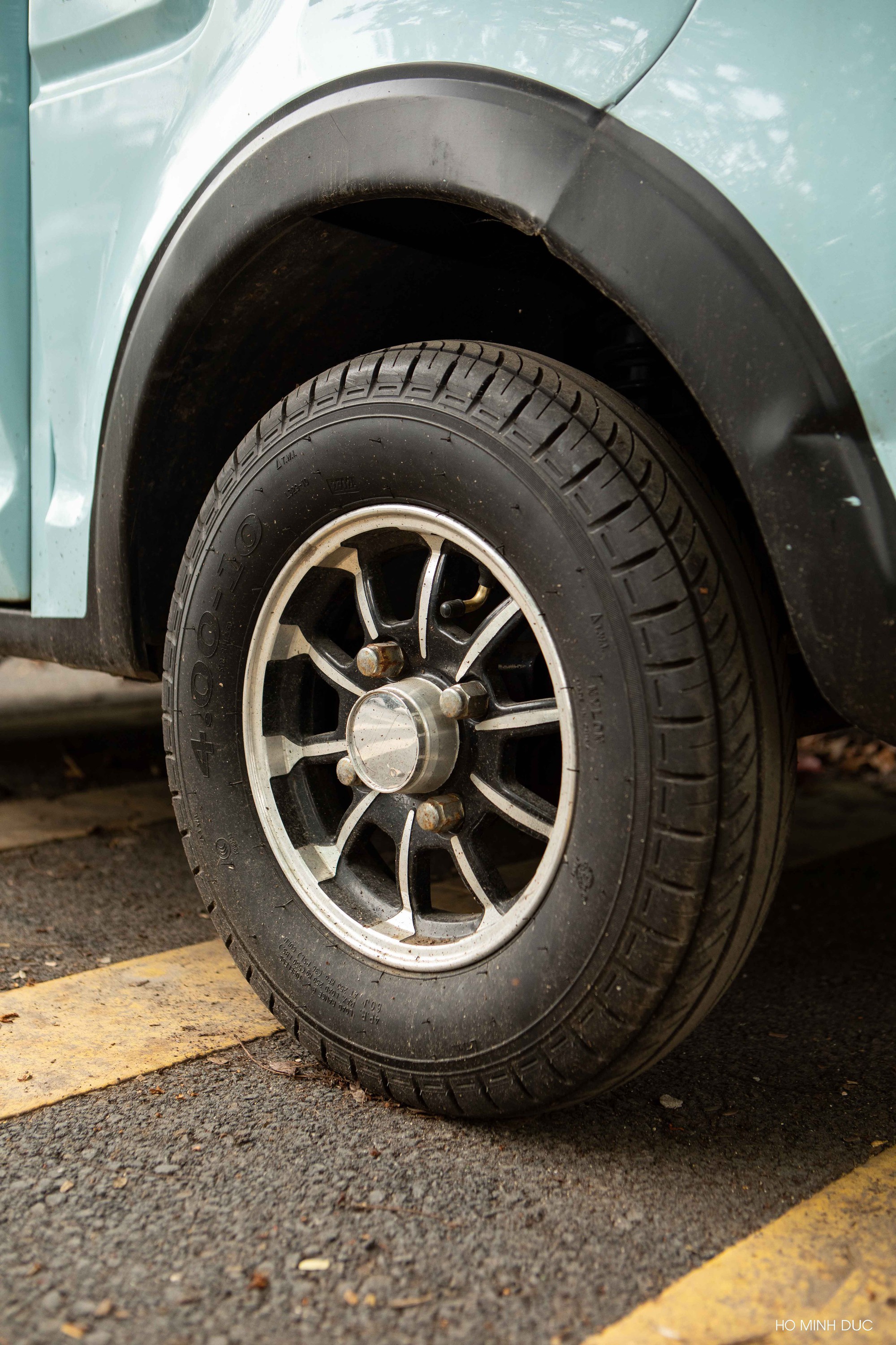 Xuất hiện ở Hà Nội chiếc ô tô mang biển vàng ngang giá Honda Air Blade: Có gì tiện nghi, đi nhanh cỡ nào? - Ảnh 19