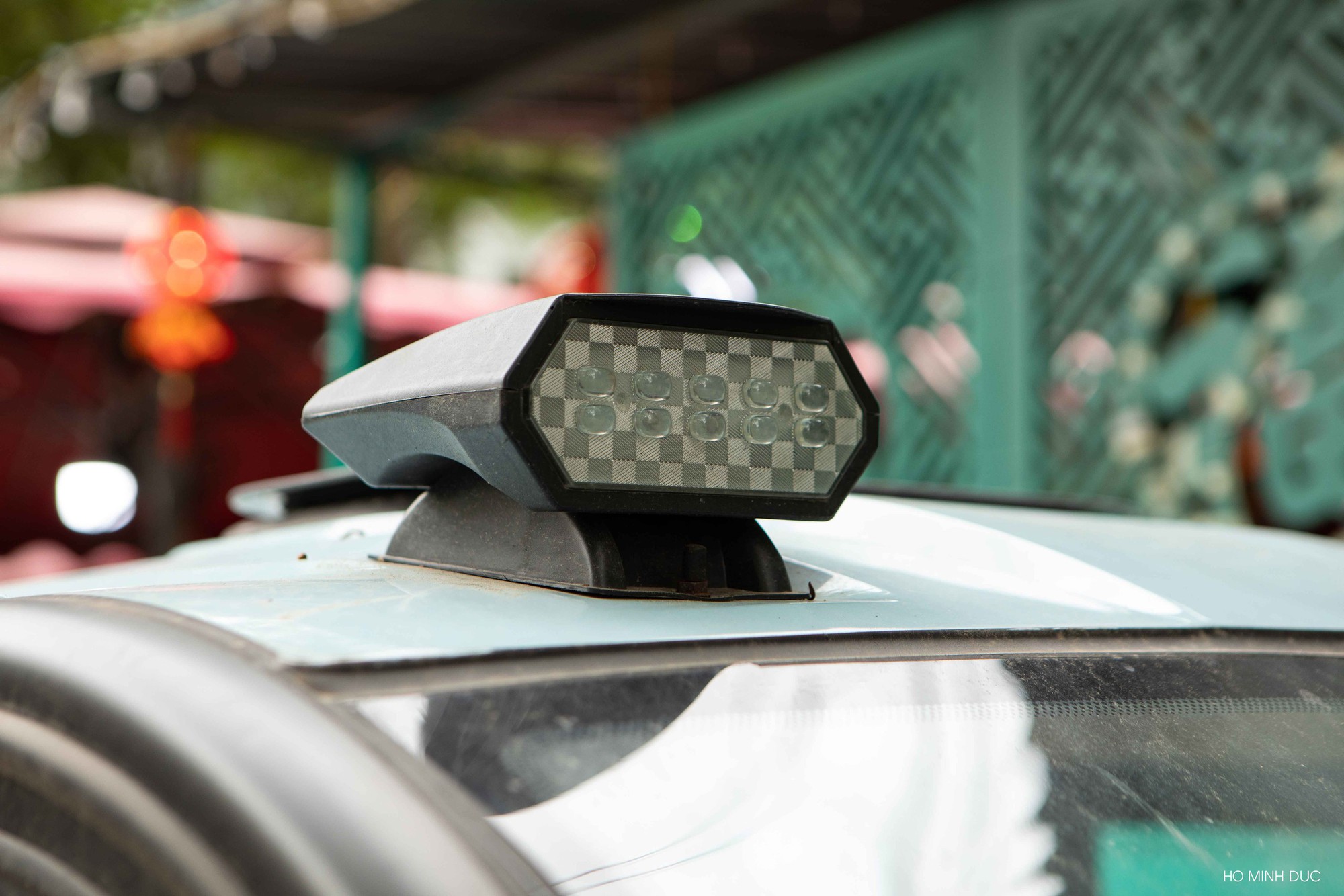 Xuất hiện ở Hà Nội chiếc ô tô mang biển vàng ngang giá Honda Air Blade: Có gì tiện nghi, đi nhanh cỡ nào? - Ảnh 17