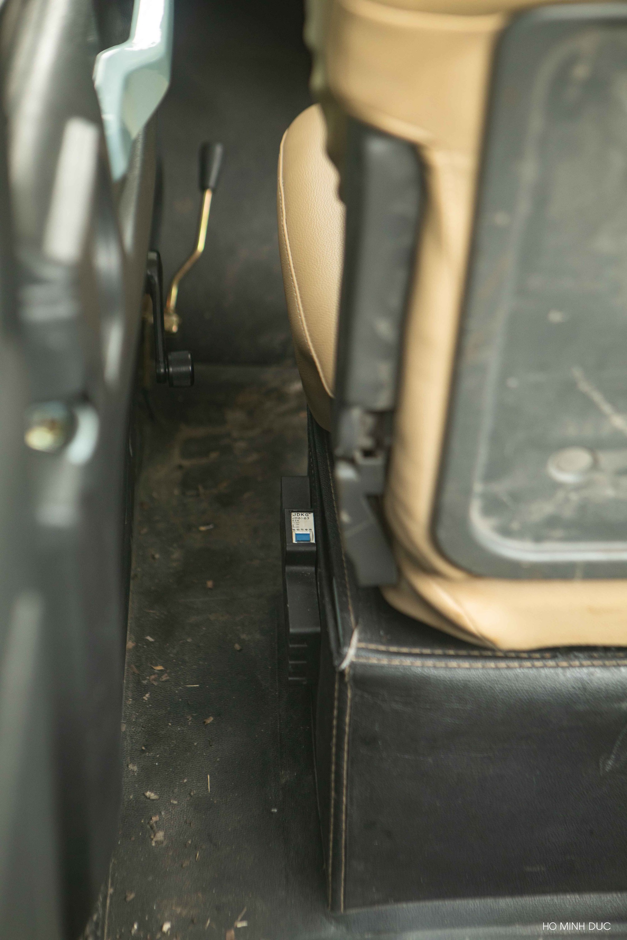 Xuất hiện ở Hà Nội chiếc ô tô mang biển vàng ngang giá Honda Air Blade: Có gì tiện nghi, đi nhanh cỡ nào? - Ảnh 12