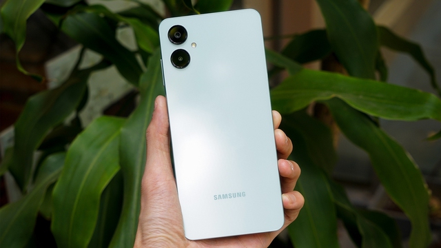 4 mẫu smartphone "hút hồn" trong tầm giá dưới 5 triệu: Vừa lên kệ tháng 4, trang bị không thiếu thứ gì - Ảnh 2