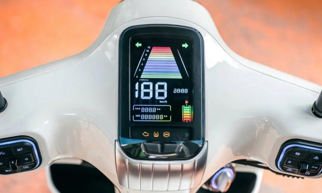 Xe ga đẹp cổ điển, bình xăng to hơn Honda Lead, trang bị ngang SH 160i, giá quy đổi chỉ 28 triệu đồng - Ảnh 3