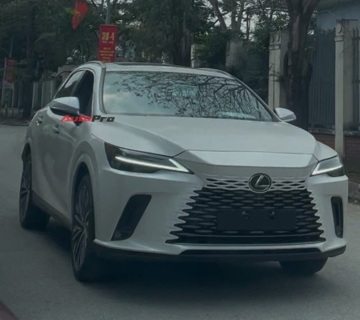Lexus RX 350h 2025 đã về Việt Nam: Tinh ý mới thấy điểm khác bản xăng, dễ thêm công nghệ, máy tiết kiệm xăng cạnh tranh X5, Q7 - Ảnh 1