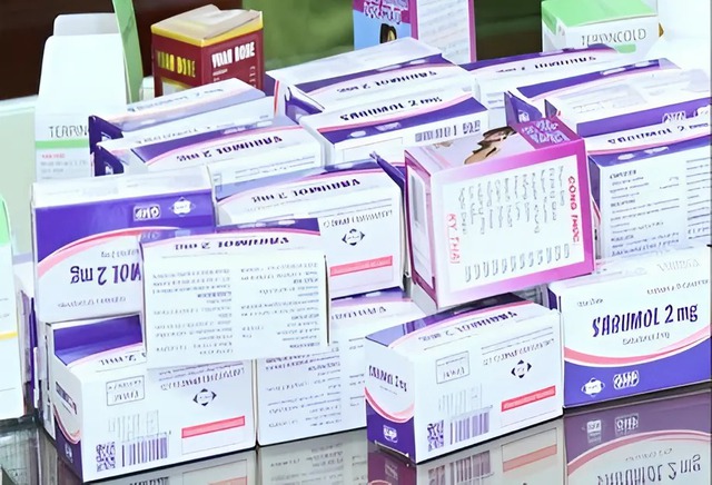Cận cảnh 10 tấn thuốc giả trị giá tiền tỷ trong 6 kho hàng vừa bị khám xét khẩn cấp ở 6 tỉnh, thành phố - Ảnh 8