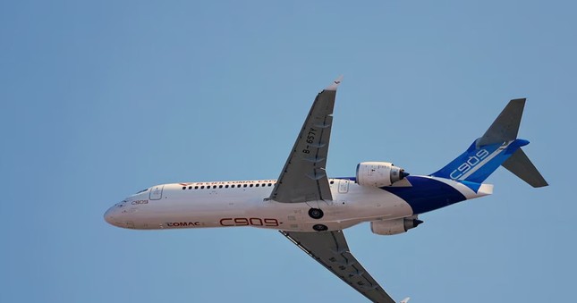 Máy bay Trung Quốc chính thức được nhập khẩu vào Việt Nam - Ảnh 1