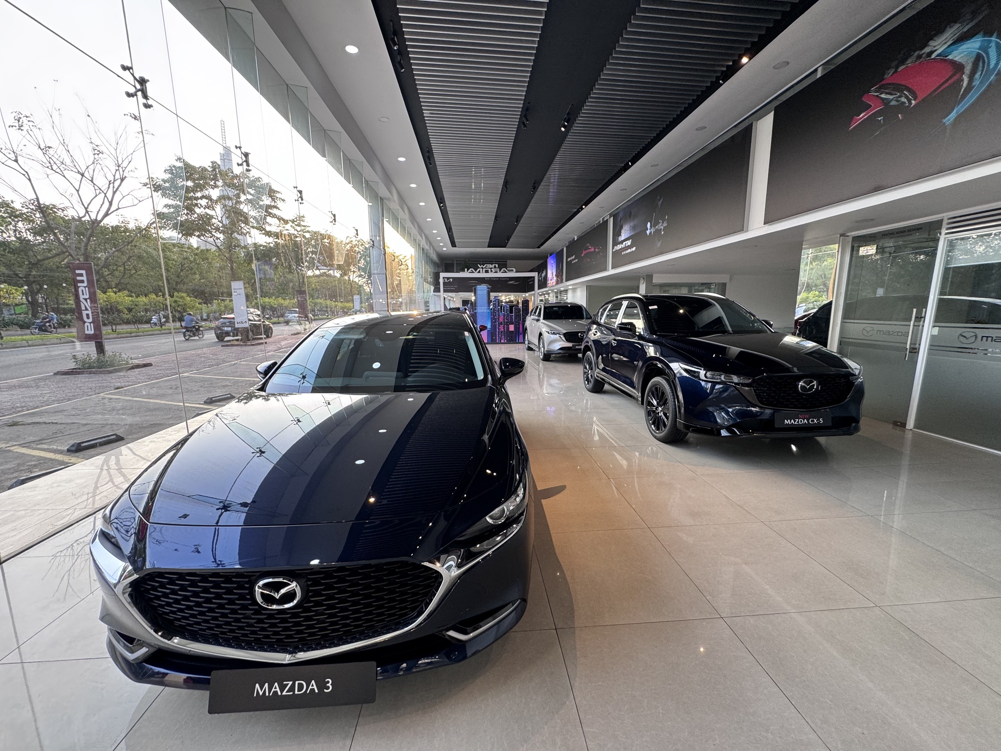 Xe xăng gặp khó - Ảnh 1