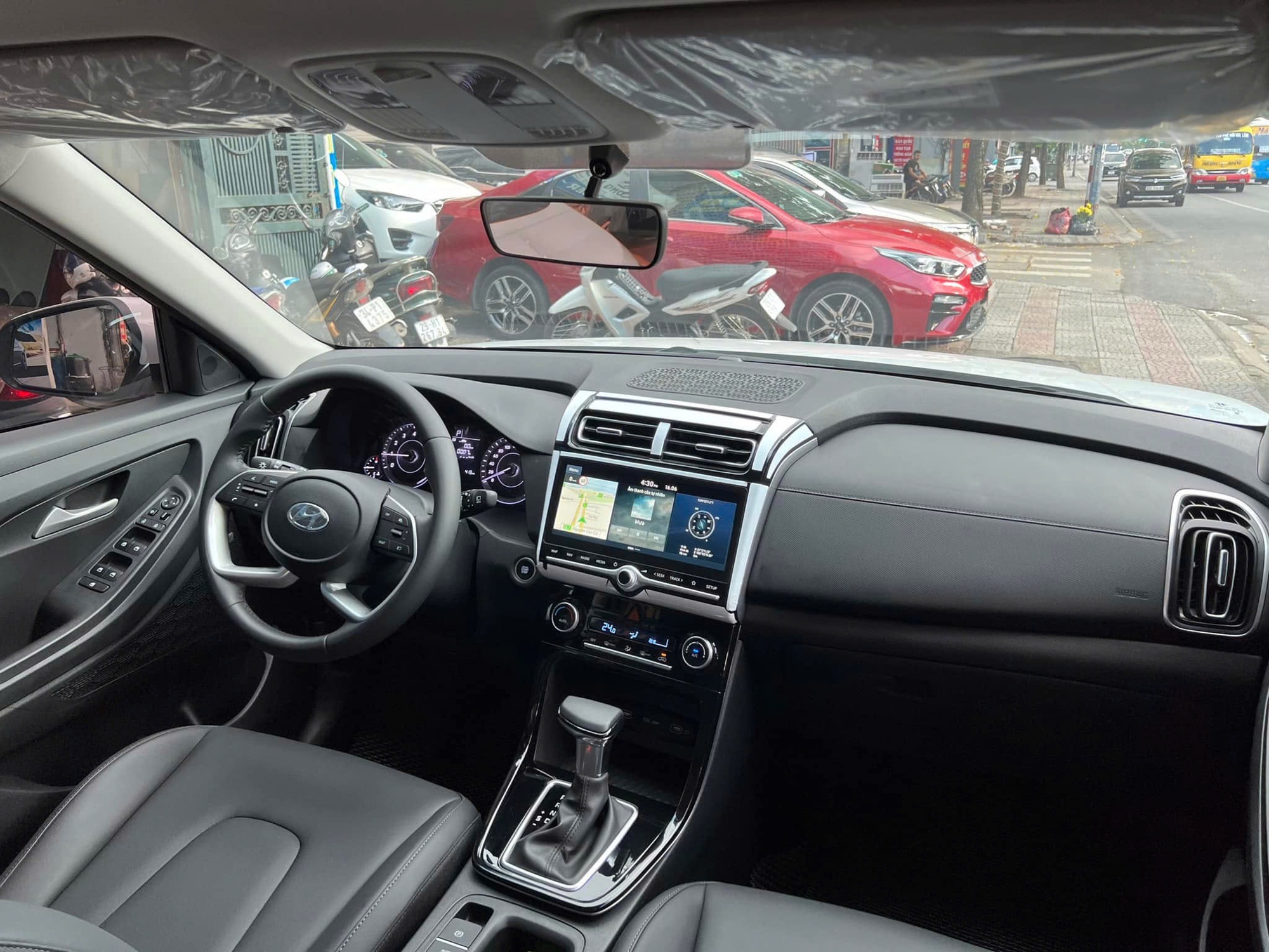 Hyundai Creta giảm hàng chục triệu tại đại lý, khởi điểm còn từ 569 triệu đồng, ngang Kia Sonet nhóm dưới - Ảnh 2