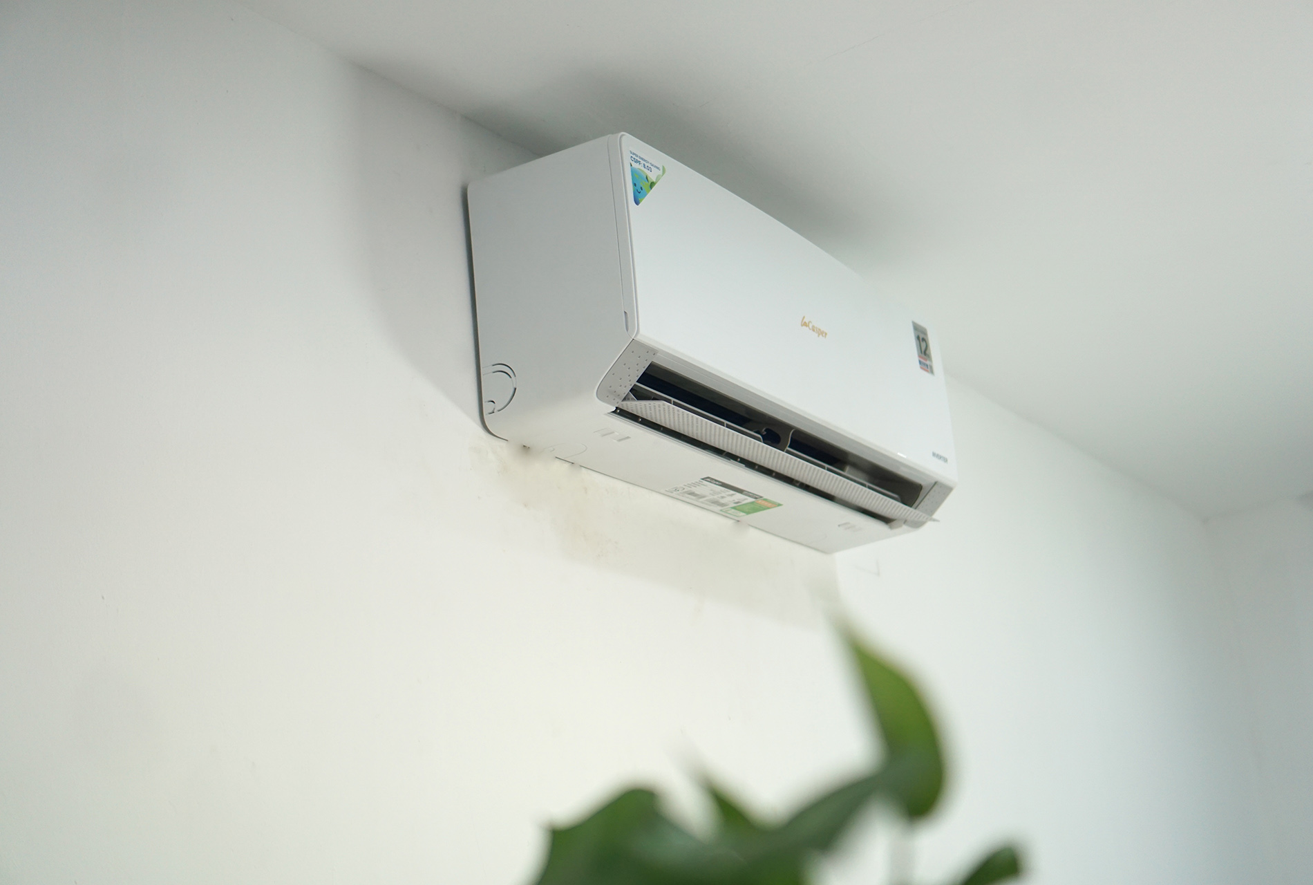 Đây là mẫu máy lạnh có chỉ số tiết kiệm điện cao nhất Việt Nam, giá chưa tới 14 triệu đồng - Ảnh 1