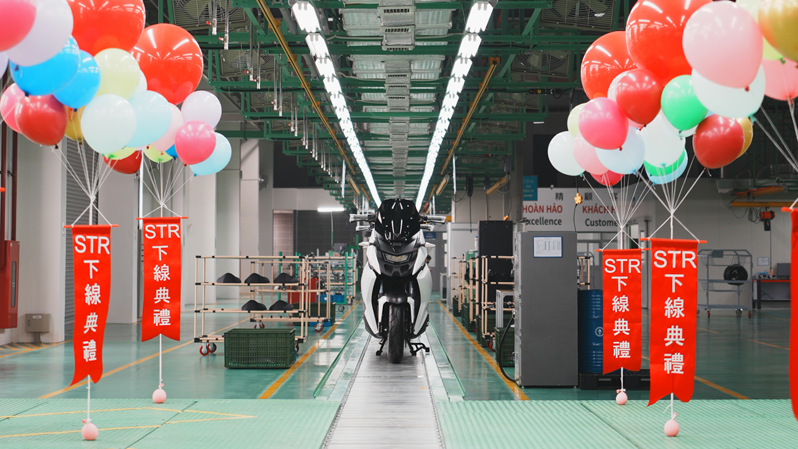 Ở Việt Nam có 2 mẫu xe tay ga vừa ra mắt: Một mẫu ăn xăng 1,9L/100km, một mẫu khỏe gấp 3 lần Vision - Ảnh 15