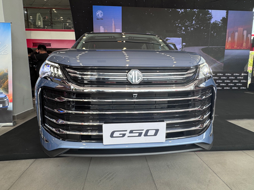 Xe Trung Quốc lại "đổ bộ", giá không rẻ - Ảnh 1