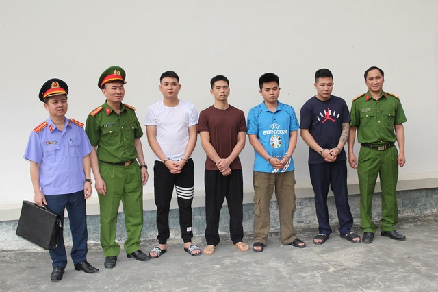 Làm 3.500 tấn giá đỗ ngâm hóa chất cấm rồi bán cho người dân - Ảnh 1