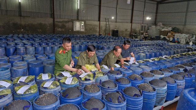 Làm 3.500 tấn giá đỗ ngâm hóa chất cấm rồi bán cho người dân - Ảnh 2