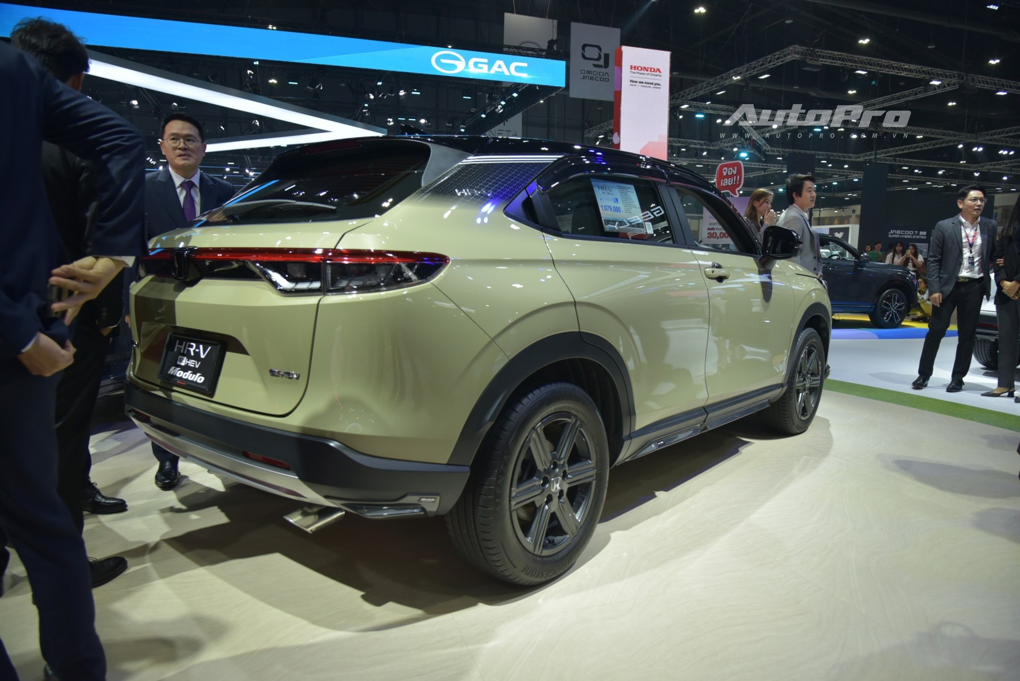 Loạt xe ra mắt Việt Nam tháng 4/2025: Đều là SUV, có cả máy xăng, hybrid, giá dự kiến từ khoảng 600 triệu đến... gần 9 tỷ đồng - Ảnh 4