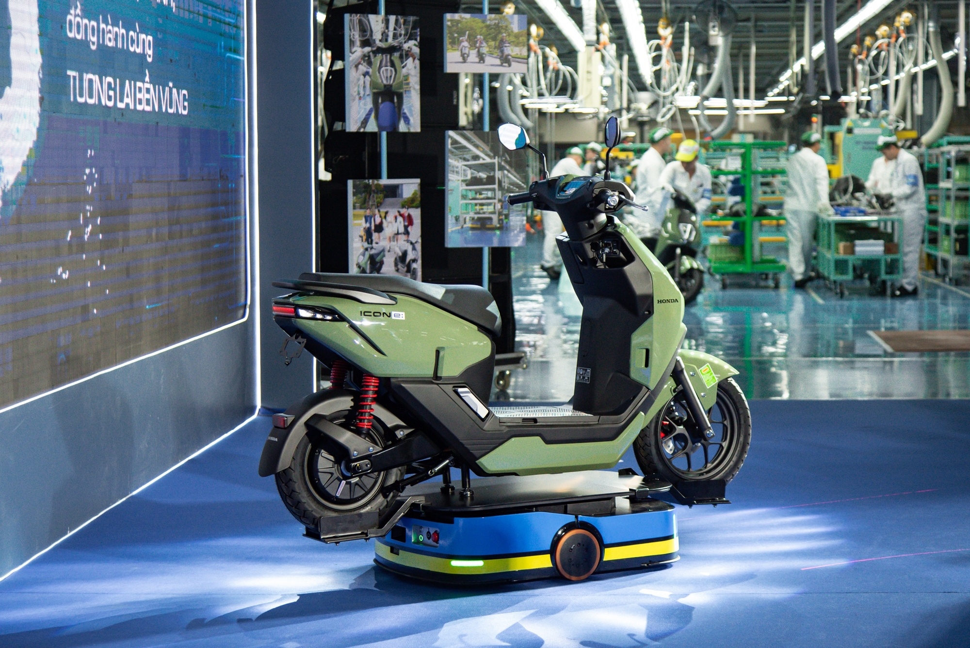 Loạt xe ra mắt Việt Nam tháng 4/2025: Đều là SUV, có cả máy xăng, hybrid, giá dự kiến từ khoảng 600 triệu đến... gần 9 tỷ đồng - Ảnh 9