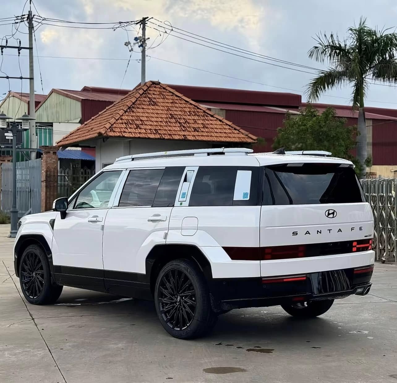 Loạt xe giảm giá cả trăm triệu đồng: Chủ yếu là SUV, có cả mẫu hot, một diễn biến gây bất ngờ - Ảnh 2