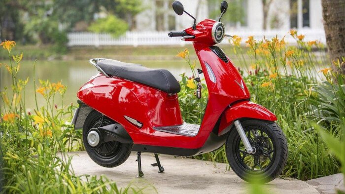 So găng VinFast Evo200 và Honda ICON: Giá bán, tốc độ, pin - xe nào vượt trội? - Ảnh 2