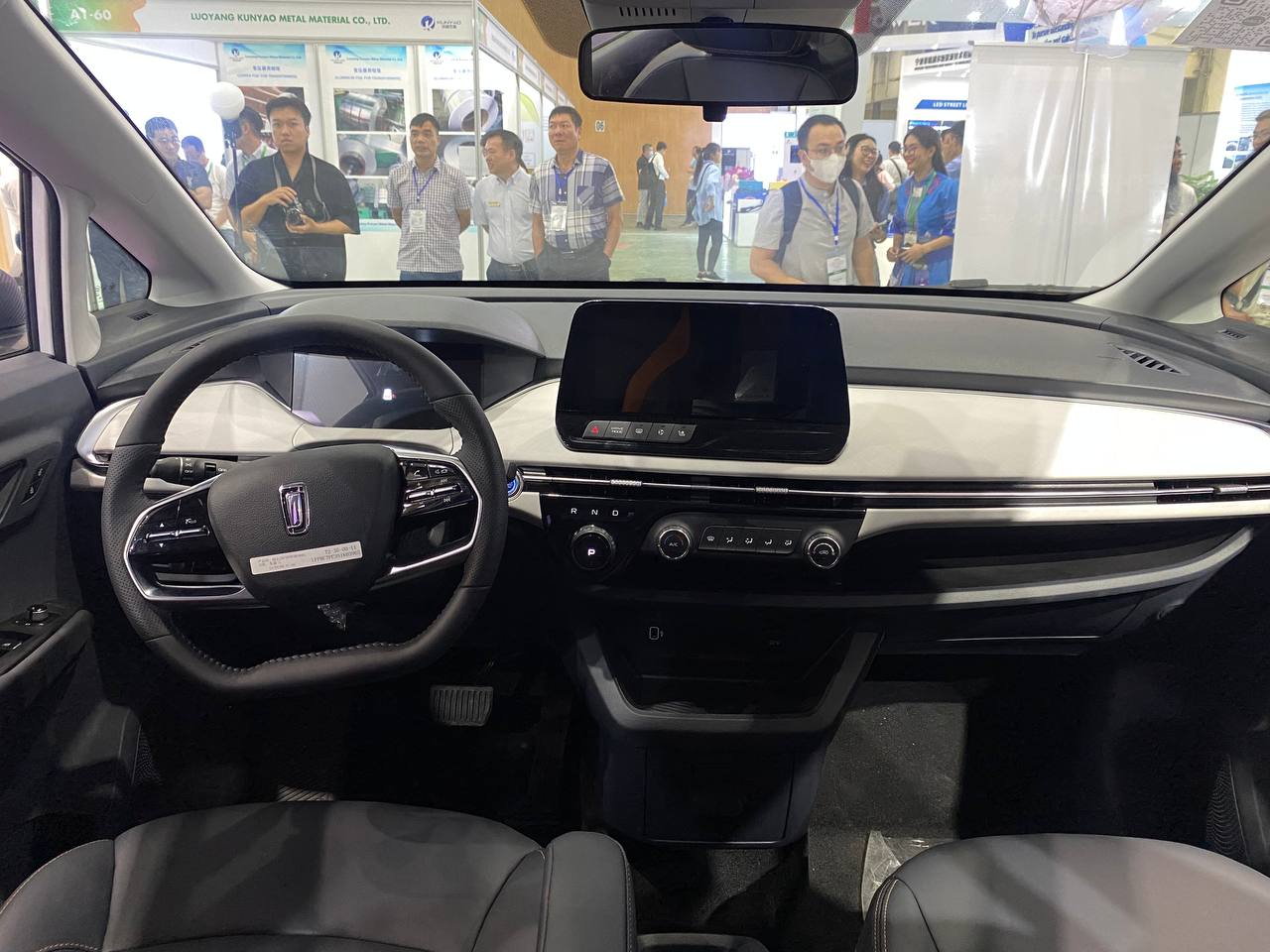 Thêm 2 mẫu ô tô mới lạ vào Việt Nam: Mini dự kiến dưới 200 triệu, MPV dưới 600 triệu đồng, liệu có khó cạnh tranh khi trang bị chỉ ở mức cơ bản? - Ảnh 4