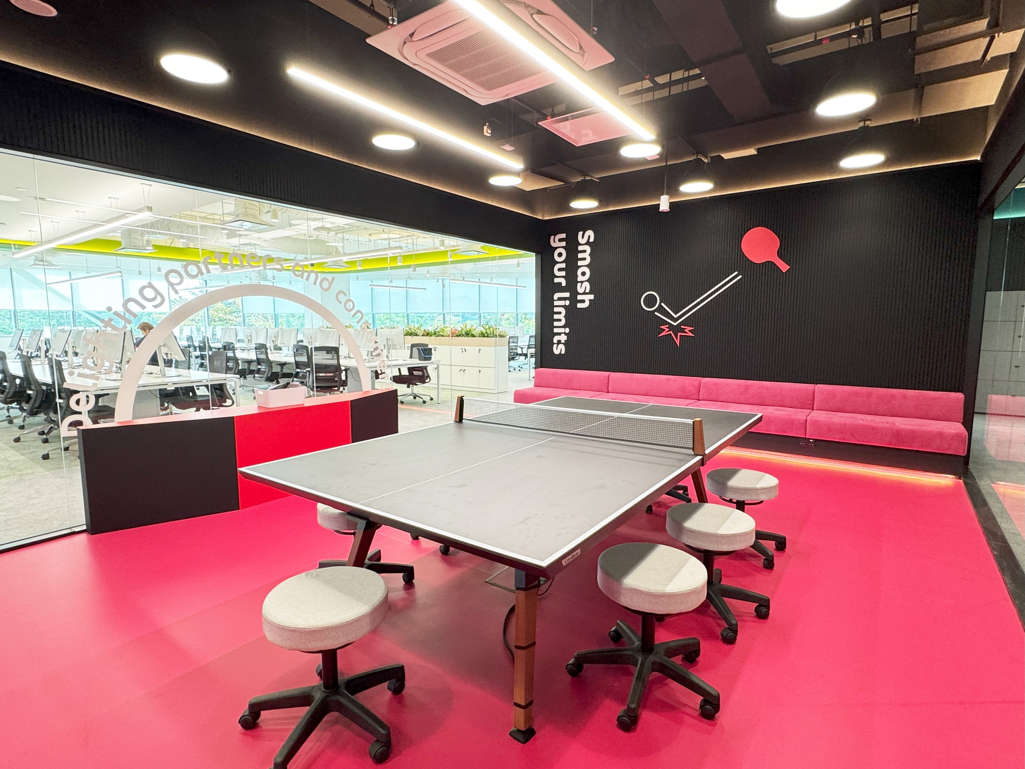 Bên trong trụ sở chính của Grab tại Singapore: Bố trí từ phòng gym, phòng karaoke đến "nhà trẻ thu nhỏ", phòng họp theo chủ đề thể thao để thúc đẩy tinh thần nhân viên - Ảnh 8