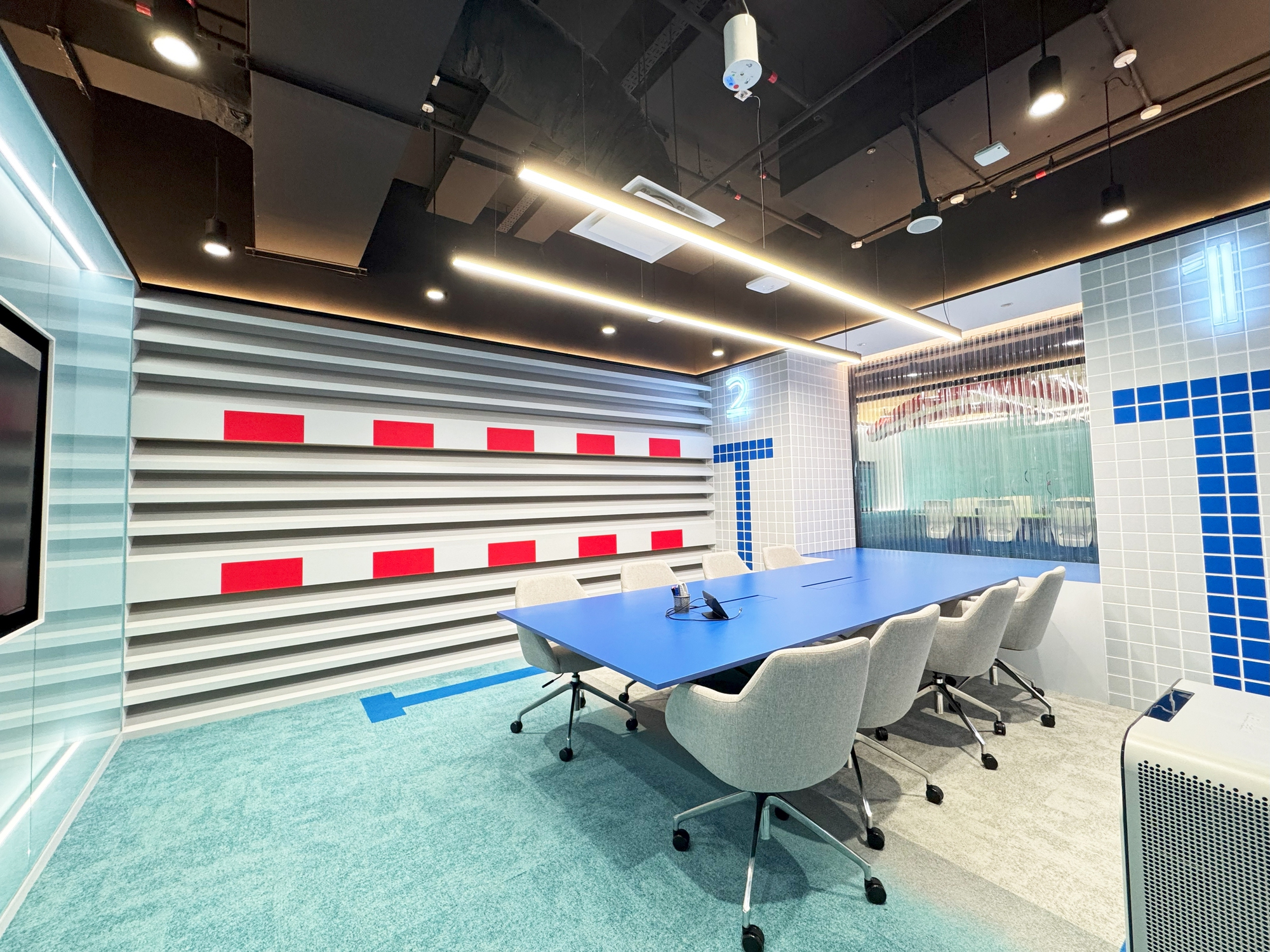 Bên trong trụ sở chính của Grab tại Singapore: Bố trí từ phòng gym, phòng karaoke đến "nhà trẻ thu nhỏ", phòng họp theo chủ đề thể thao để thúc đẩy tinh thần nhân viên - Ảnh 7