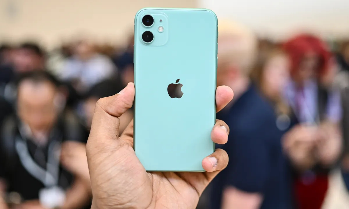 Giá iPhone đồng loạt giảm sâu: iPhone 11 chỉ còn từ 8,5 triệu, có mẫu giảm gần 14 triệu đồng - Ảnh 2