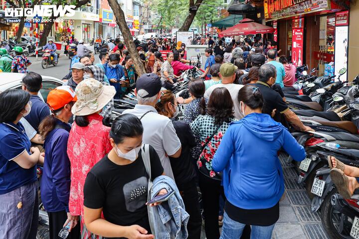 Khách mua 1 chỉ vàng, cửa hàng hẹn 10 ngày sau trả - Ảnh 5