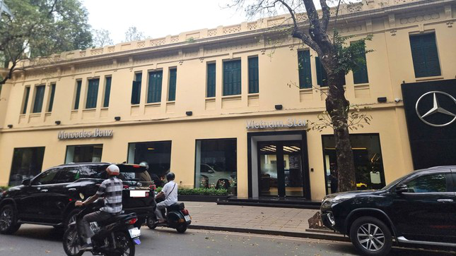 Mất trăm triệu đồng vì xem xe tại đại lý Mercedes-Benz ở Hà Nội - Ảnh 2
