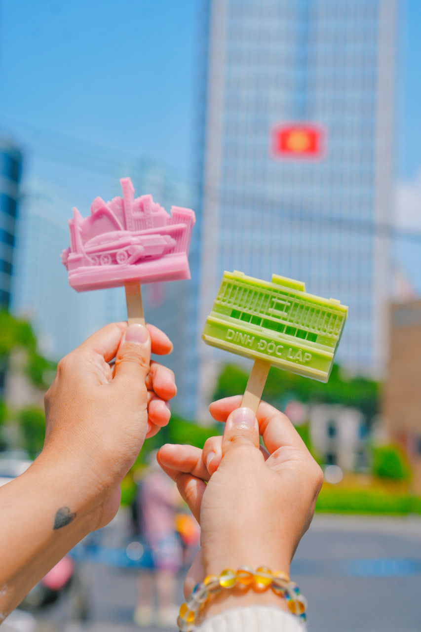 Kem 3D bán 1.000 chiếc/ngày “siêu hot” tại TP.HCM: Khách Tây ngỡ ngàng vì quá giống thật, người trẻ đổ xô check-in dịp 30/4 - Ảnh 5