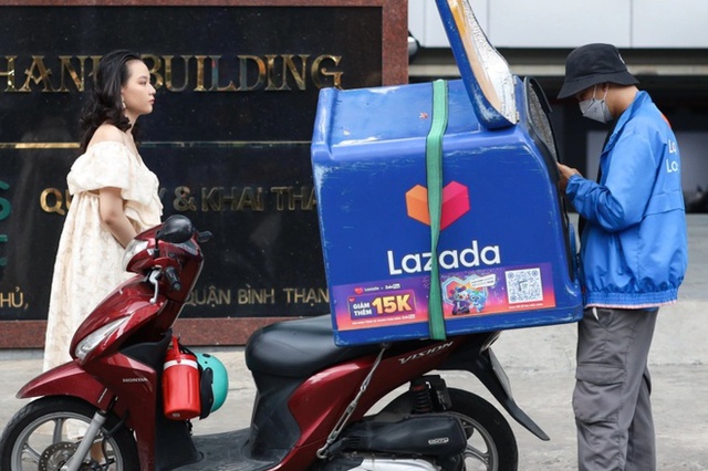 Từng dẫn đầu thương mại điện tử Việt Nam, Lazada giờ đây hụt hơi trước Shopee và TikTok Shop, chỉ còn nắm giữ 3% thị phần - Ảnh 1