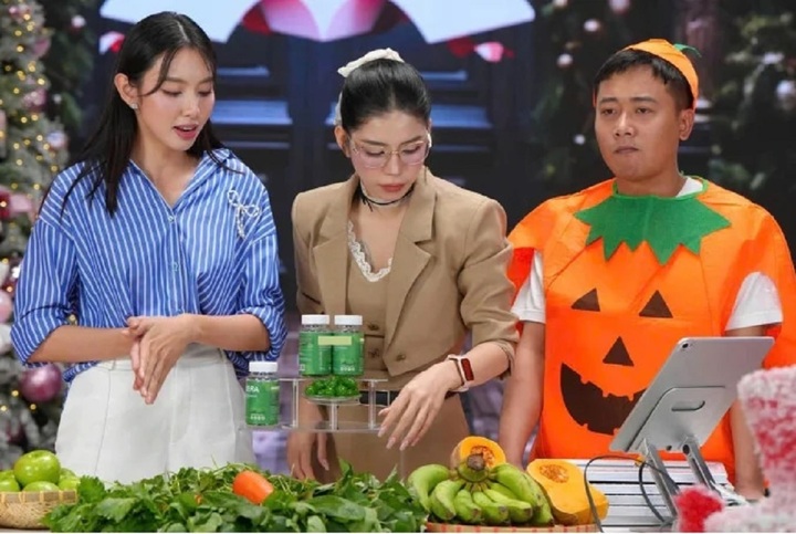 Quang Linh Vlogs, Hằng Du Mục thu hơn 20 tỷ đồng nhờ bán kẹo Kera? - Ảnh 1