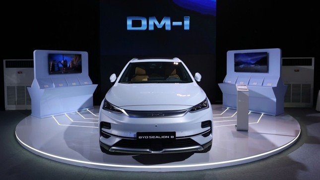 Loạt ô tô mới ra mắt tại Việt Nam trong tháng 4 - Ảnh 3