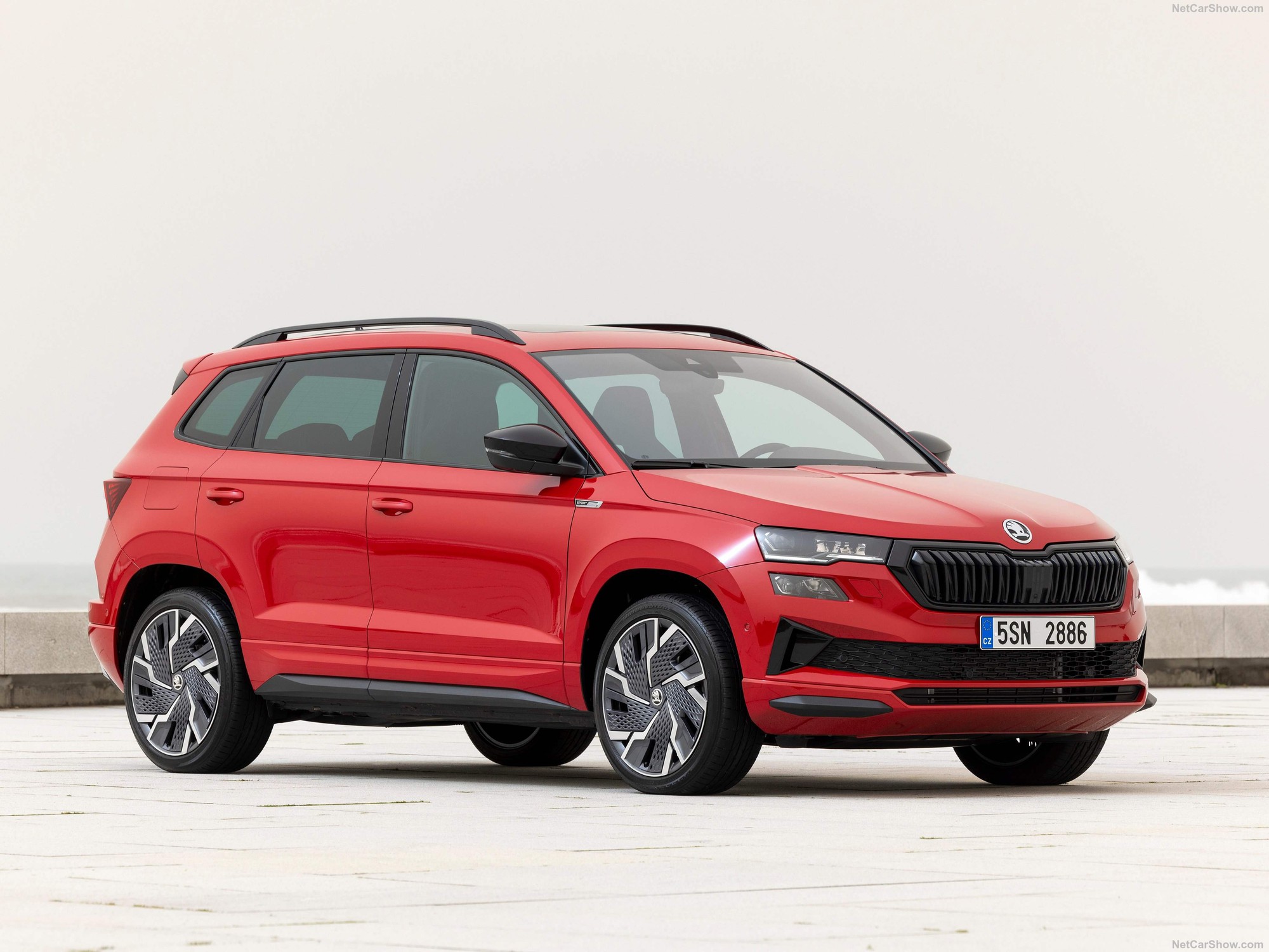 Skoda Karoq bản thể thao lần đầu lộ diện tại Việt Nam, dễ ra mắt trong thời gian gần cạnh tranh CX-30, Corolla Cross - Ảnh 3