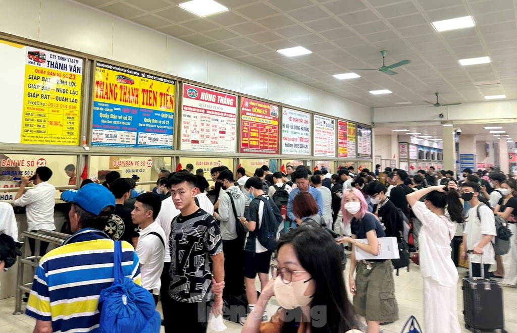 ‘Cháy’ xe khách về một số tỉnh thành, bến ‘tung’ xe tăng cường - Ảnh 5