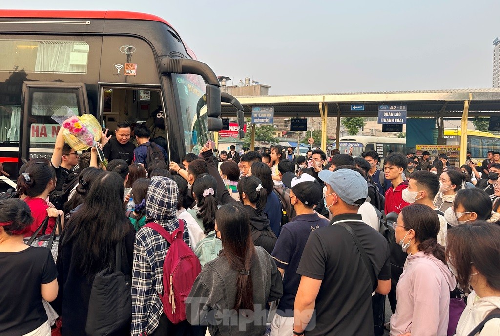 ‘Cháy’ xe khách về một số tỉnh thành, bến ‘tung’ xe tăng cường - Ảnh 8
