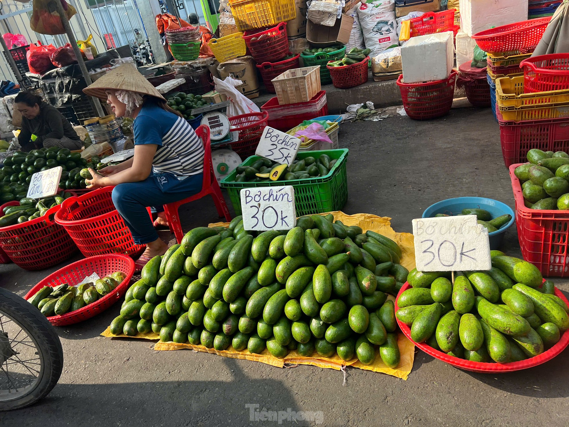 Ngỡ ngàng nhiều trái cây giải nhiệt mùa nóng có giá bằng ly trà đá - Ảnh 15