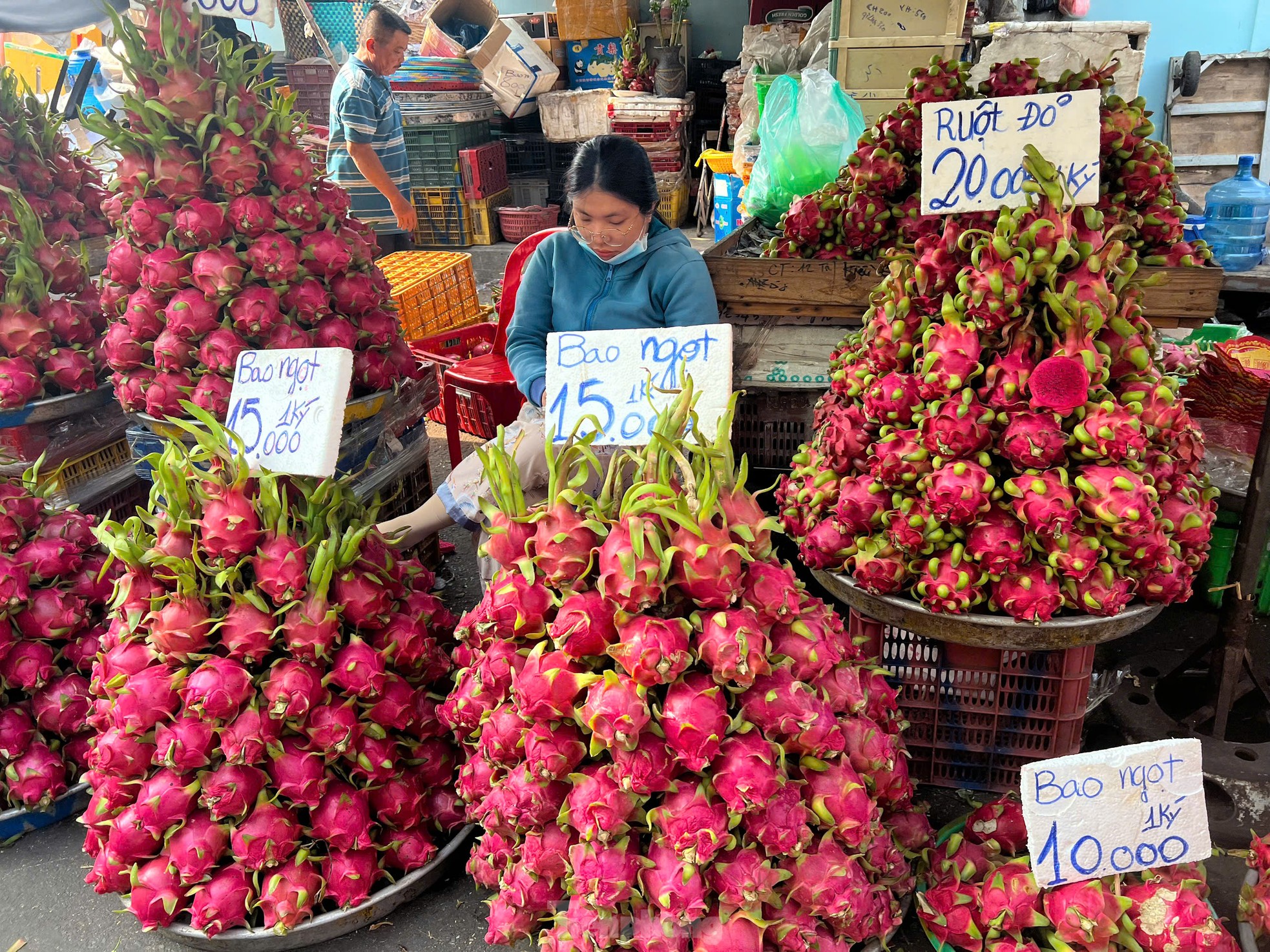 Ngỡ ngàng nhiều trái cây giải nhiệt mùa nóng có giá bằng ly trà đá - Ảnh 12