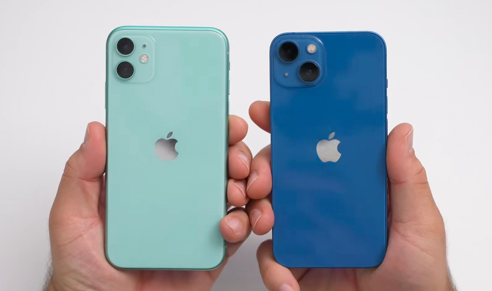 Mẫu iPhone giảm giá sốc, đập hộp chỉ hơn 11 triệu đồng - Ảnh 2