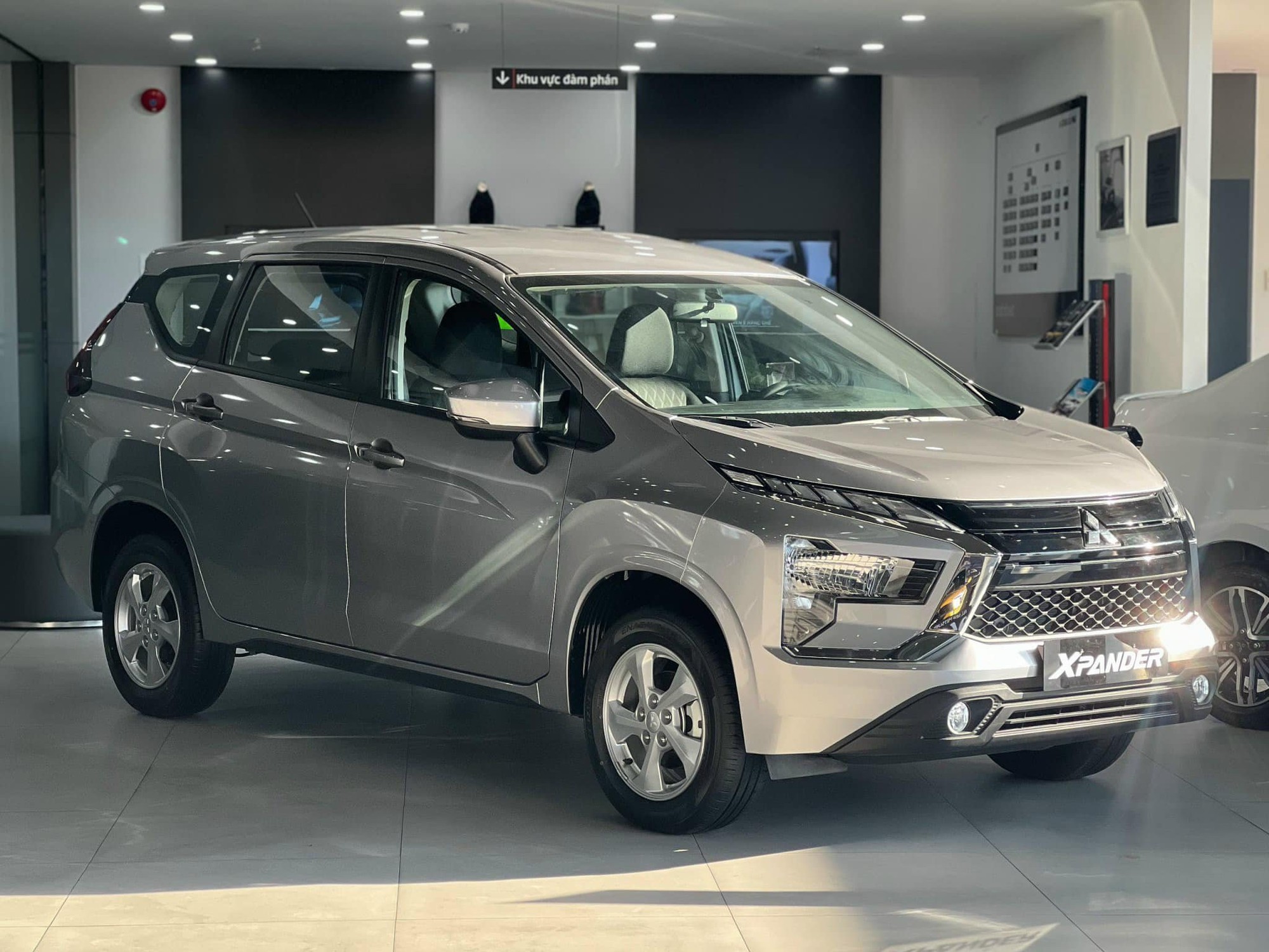 Mitsubishi lần đầu vượt Ford, lên top 3 doanh số VAMA năm nay: Xpander vượt hẳn nhóm còn lại, Triton lập kỷ lục - Ảnh 2